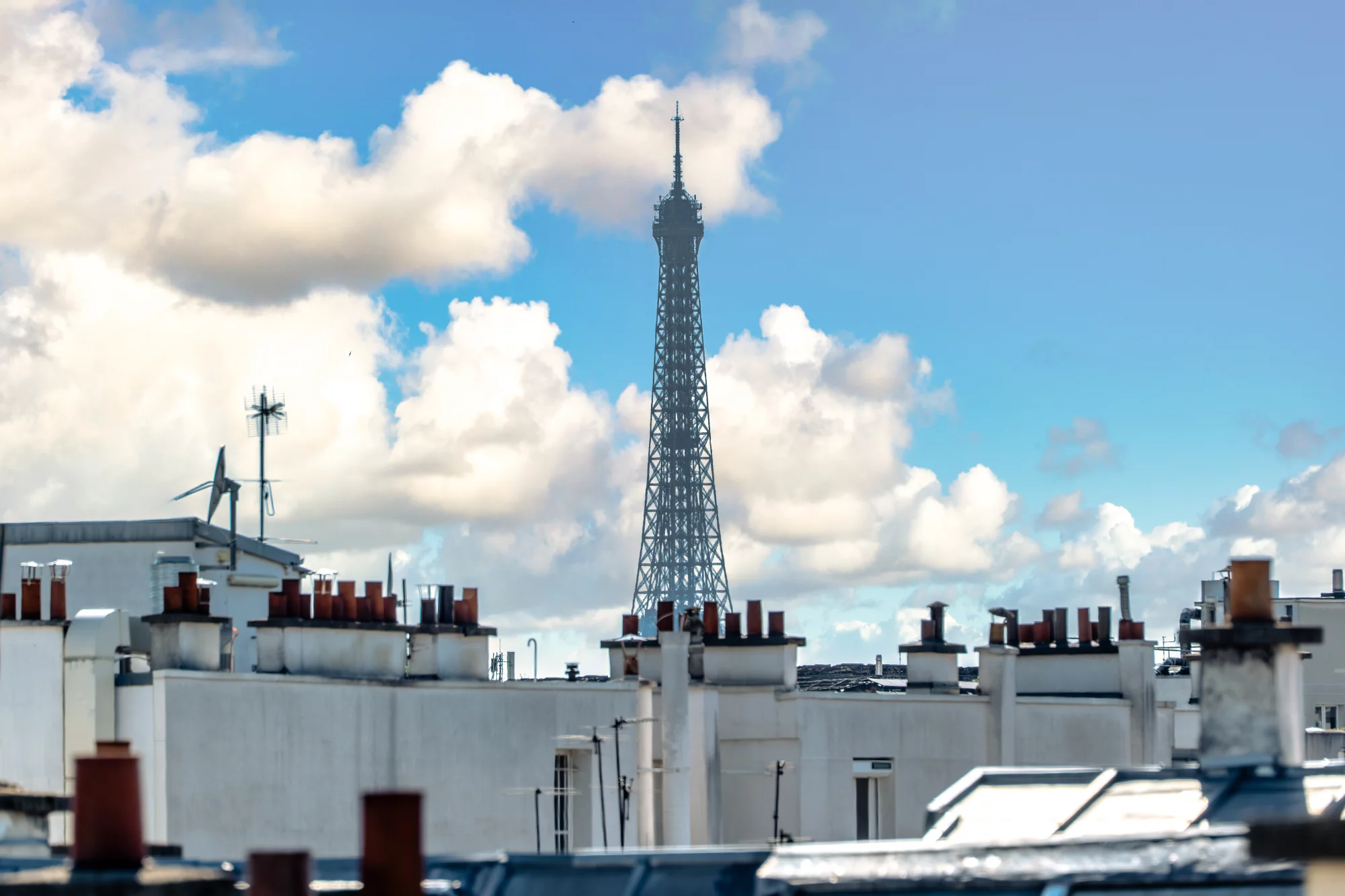 Studio Dernier Étage — Vue Tour Eiffel